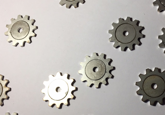 Nhông chế xiên thịt bằng inox