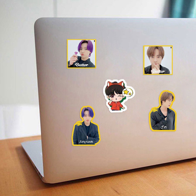 Bộ 70 Miếng Dán Trang Trí Hình Bướm Bts
