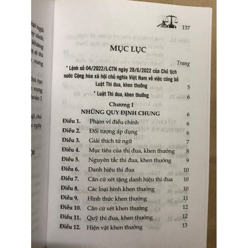 Sách Luật thi đua, khen thưởng năm 2022