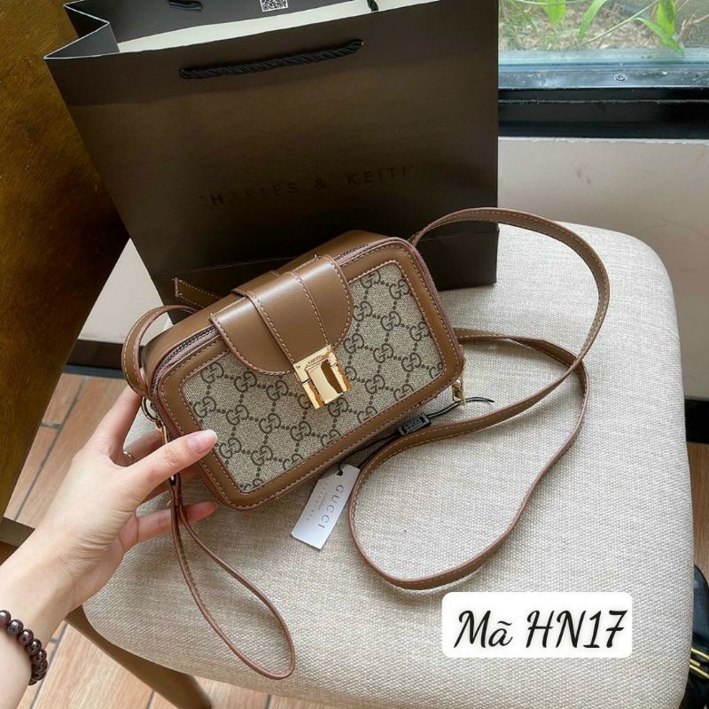 Túi chữ WANG đá 3 ngăn