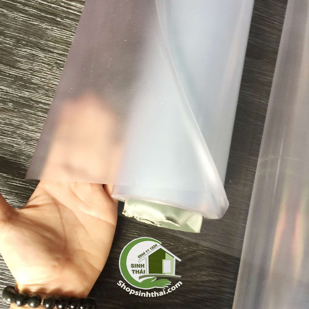 Tấm nhựa dẻo trong suốt dày 0,5mm - kính nhựa làm mặt nạ nón mũ, áo mưa, màn che