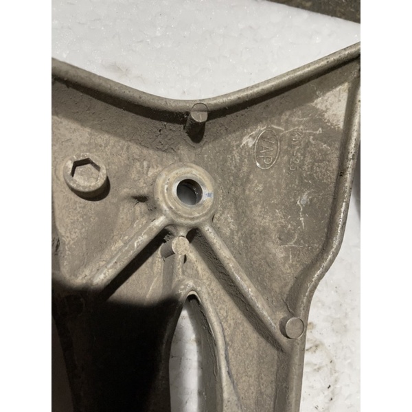 Cặp báng để chân sau xe máy wave a 100 cm hon đa