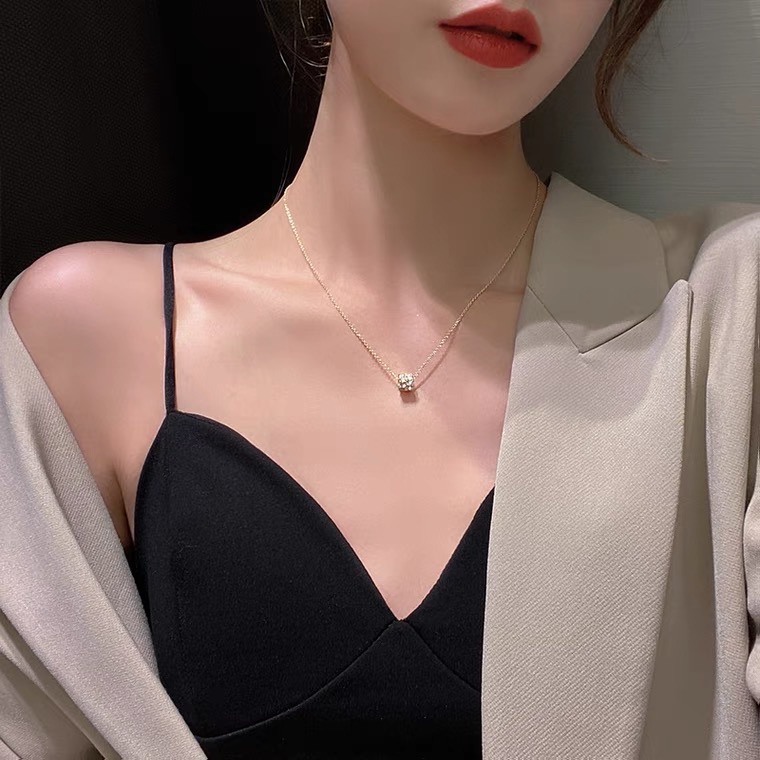Dây chuyền, vòng cổ mặt bánh xe tròn đính đá NL019 desol.accessories