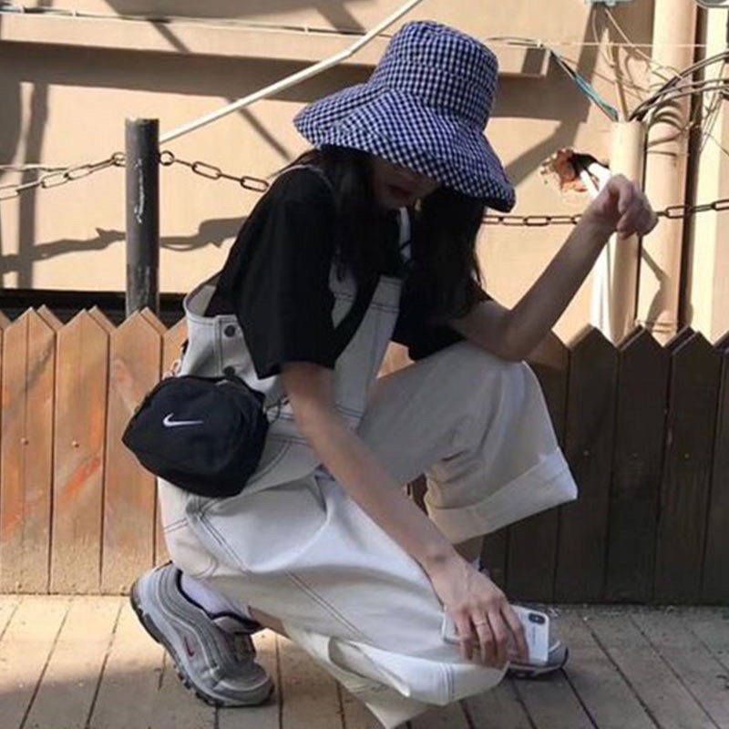 Túi đeo chéo thể thao nữ thời trang phong cách 2022