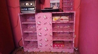 Com bo 20m giấy dán tường Hello kitty