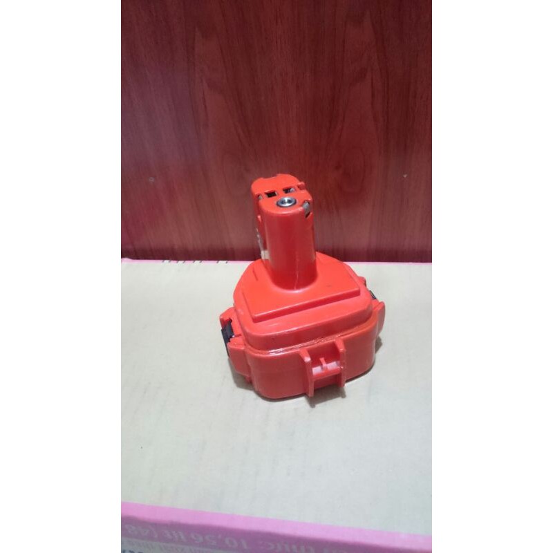 Pin đóng lion makita 12v-2a thọt + sạc