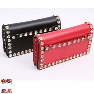 Ví cầm tay Valentino nạm đá