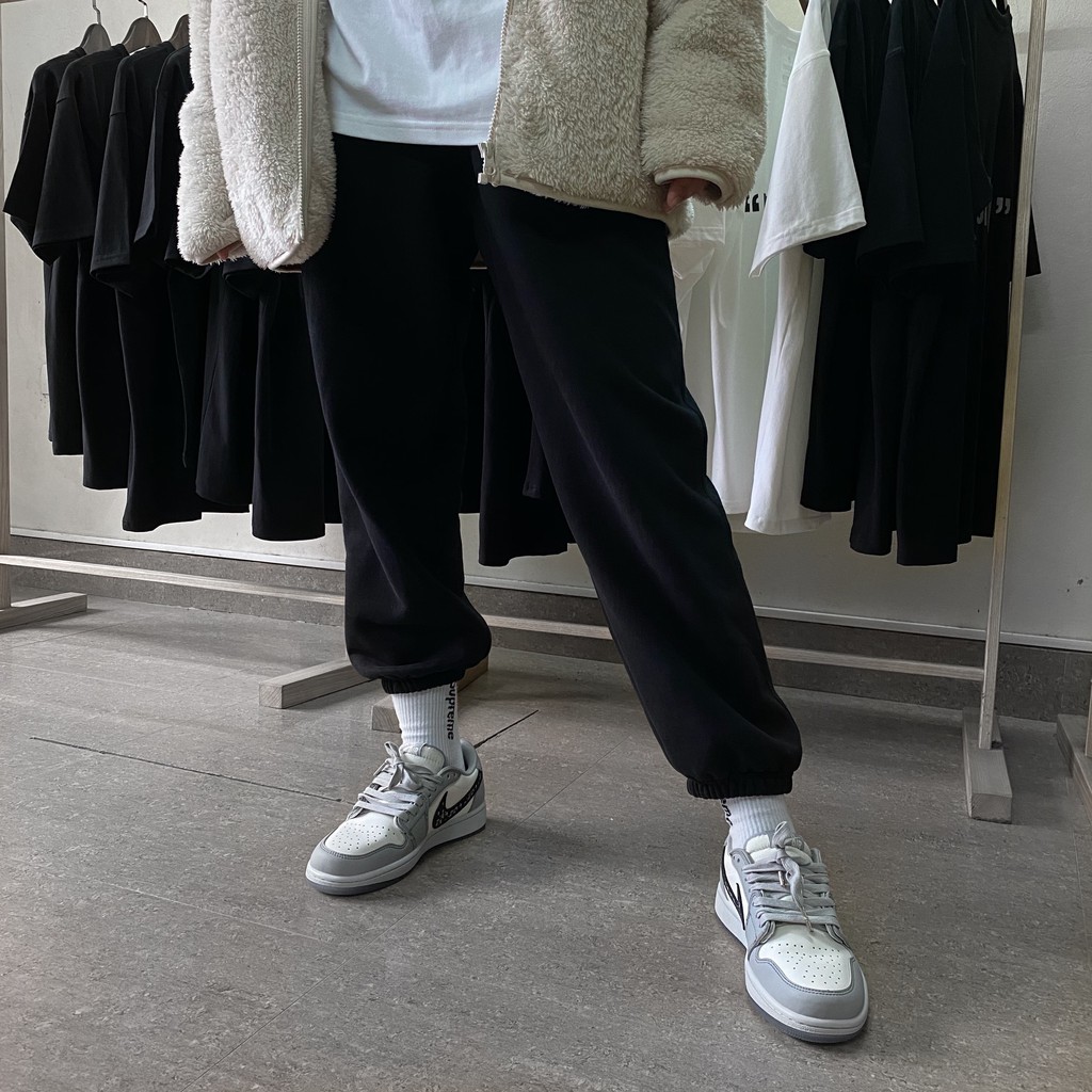 Quần sweatpants basic - 3RD Collection - AQJ001