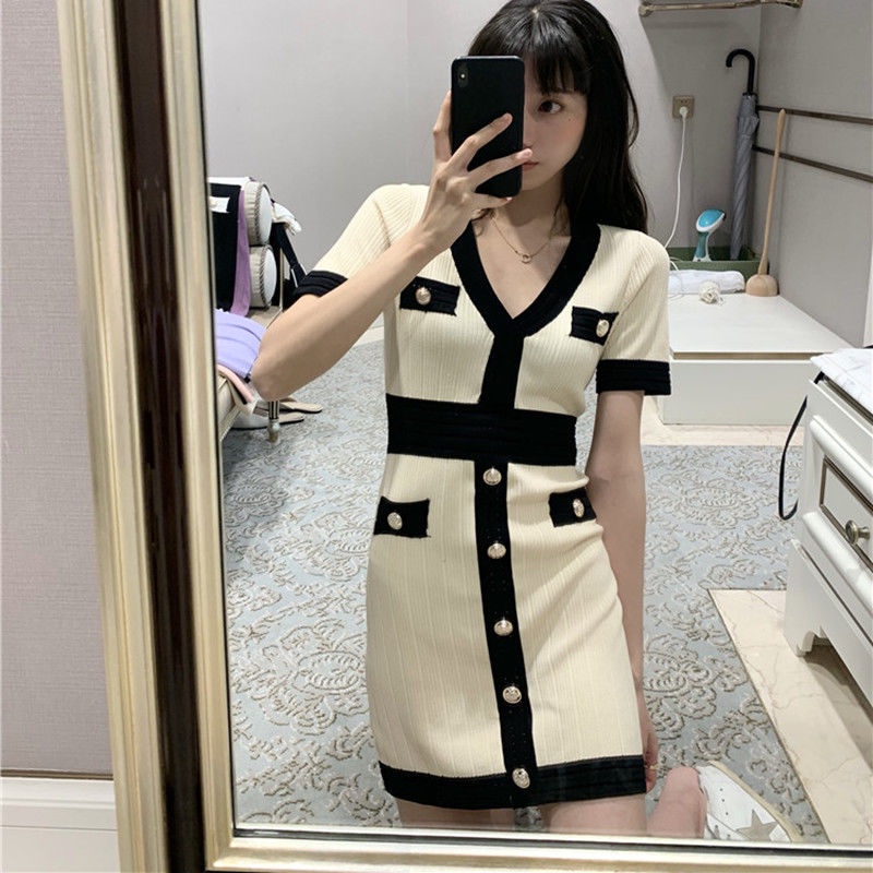2022 summer dress new Xiaoxiangfeng knitted dress temperament fashion black elastic slim show thin hip skirt woman