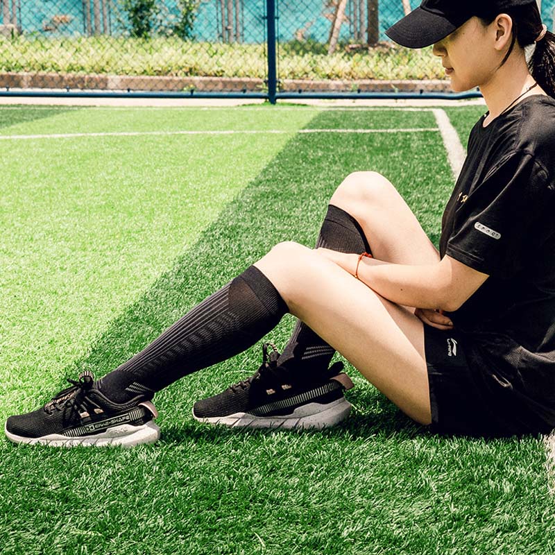 1 Đôi Tất Nén Tuần Hoàn Cao Đến Đầu Gối Chuyên Nghiệp Với Dải Phản Quang Thể Thao Chạy Bộ Ngoài Trời Cho Nữ Nhẹ Nhàng