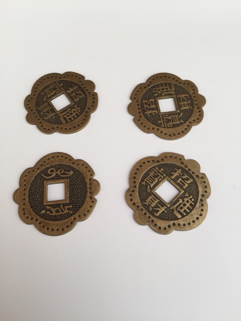 Tiền xu cổ 8 cánh