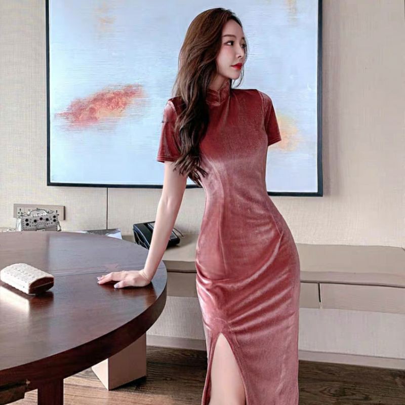 Sườn Xám Nhung Hồng Dáng Dài 40-70Kg