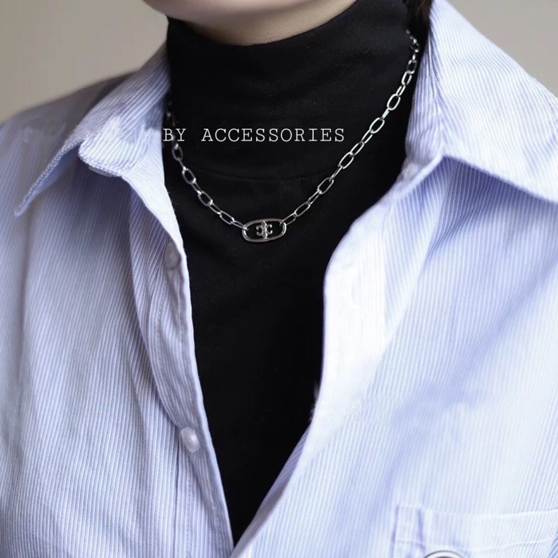 Vòng cổ titan xích bầu rỗng mặt hoạ tiết Iris không gỉ