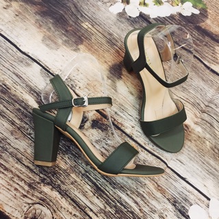 Sandal Charles & Keith da mềm 7p