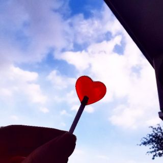 Charm kẹo mút hình tim