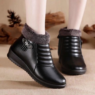 Giày boot cổ lông