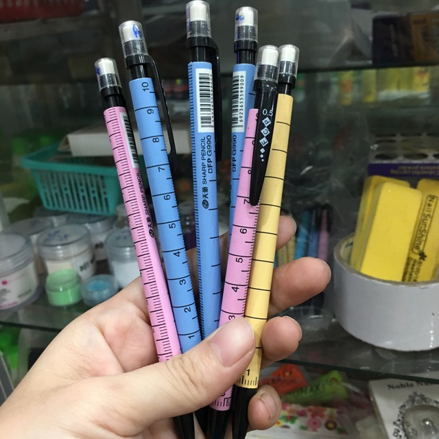 Bút chì kim vẽ móng tay chân