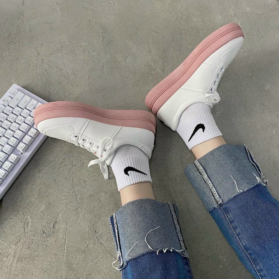 đôi tất vớ Ni ke đen trắng thể thao Unisex