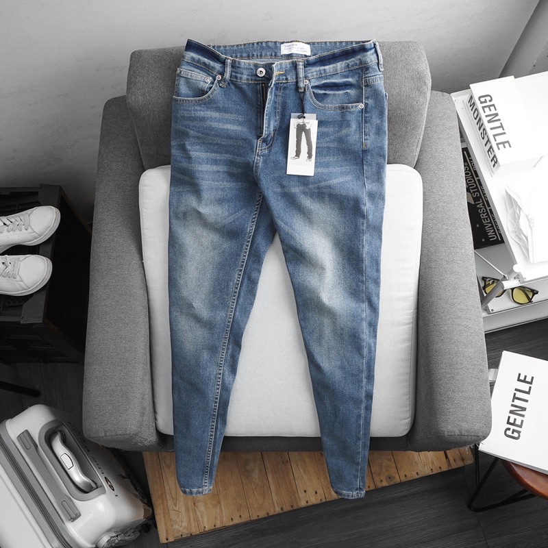 Quần jean nam VNXK cao cấp ống ôm nhẹ co giãn xanh đậm | BigBuy360 - bigbuy360.vn