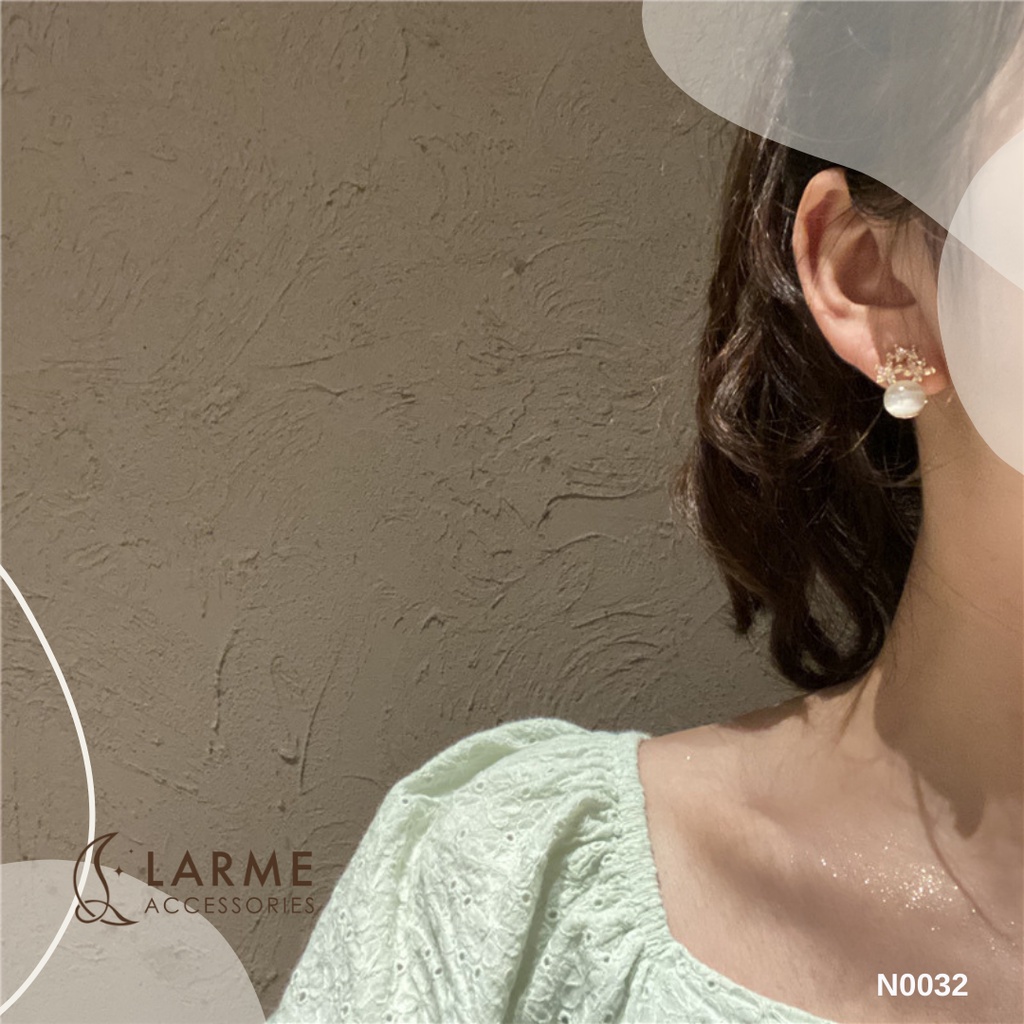 Khuyên tai, bông tai hạt ngọc trong suốt kết hợp ngôi sao titan Larme Accessories - KT0021