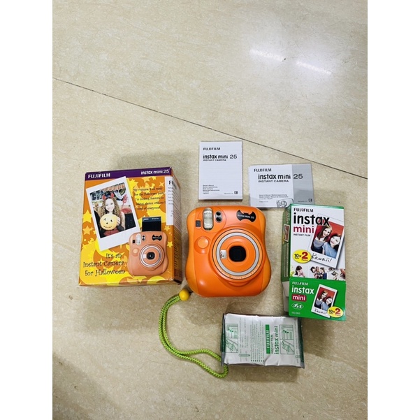 Máy chụp ảnh lấy liền Fujifilm Instax Mini 25 tặng kèm pin và 1 pack film 10 tấm date 2024