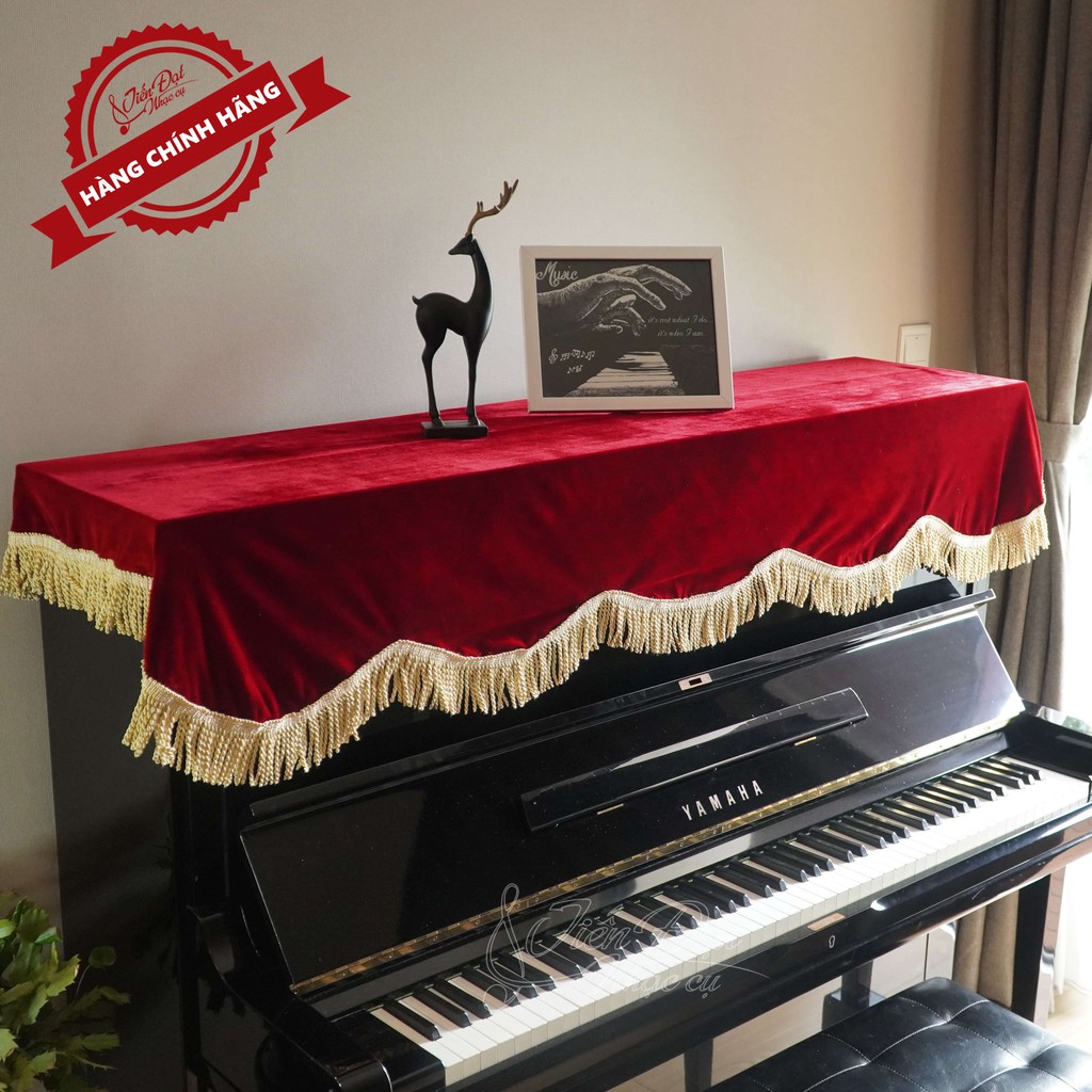 Khăn Phủ Đàn Piano Vải Nhung Đỏ Kèm Tua Rua Vàng Sang Trọng KU-05