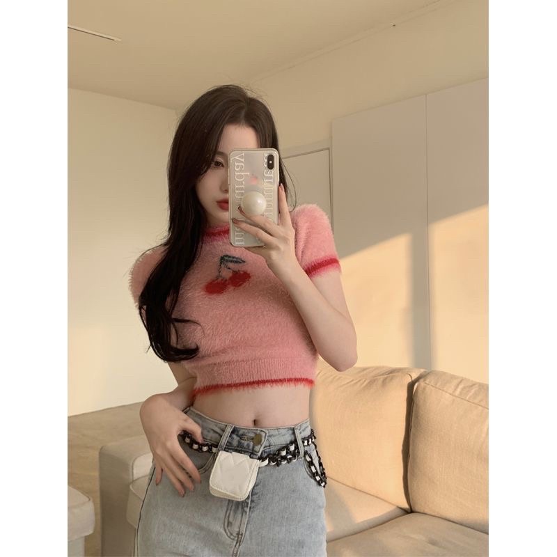 Áo len xù cherry dáng croptop