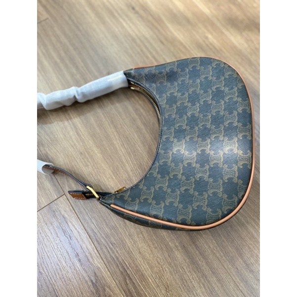 TÚI ĐEO VAI CE.LINE HOT TREND