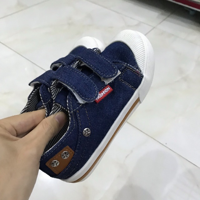 Giày cho mẹ và bé