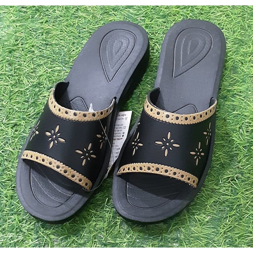 dép quai ngan nữ,dép trung niên nữ,chất liệu nhựa,mang êm chân,siêu bền,size từ 35-39.