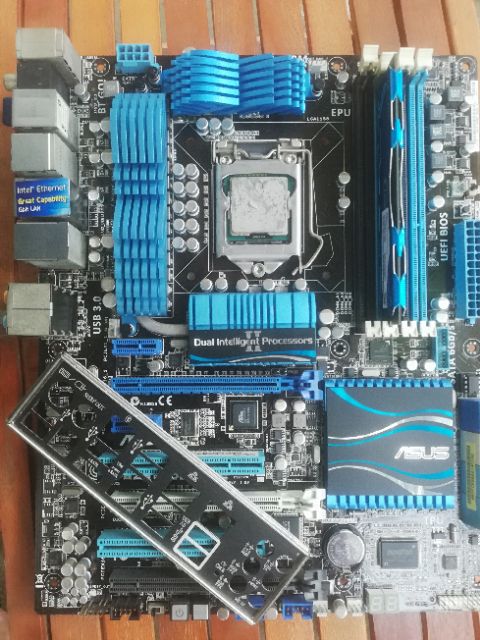 z68 Main Asus P8Z68 Deluxe