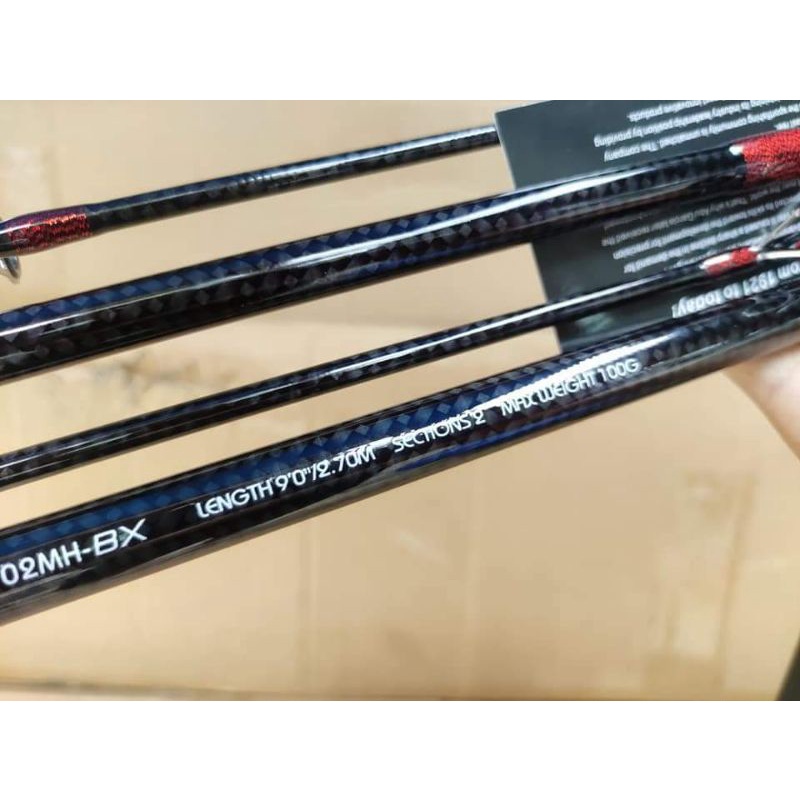 Cần Abu GarCia Piranha,Cán gỗ Cacbon Xoắn 2 da ,Khoen Fuji mẫu mới nhất năm 2022