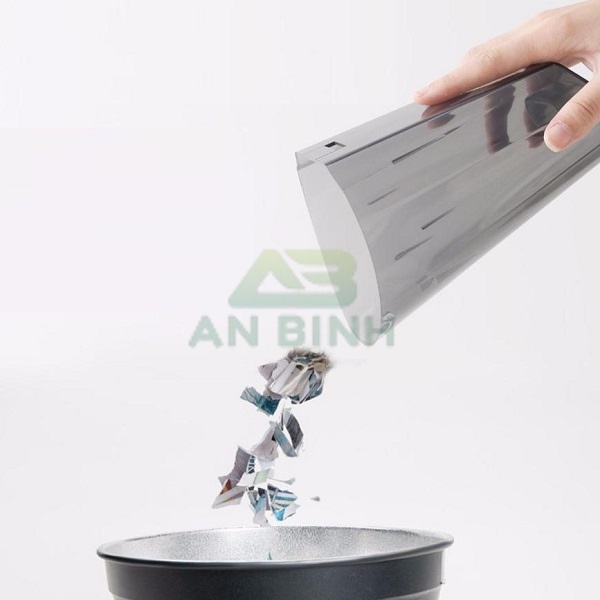 Máy Hút Bụi Kiêm Bơm Lốp Ô Tô DC12V 4 in 1 – Hút Bụi, Bơm Lốp Ô Tô, Đèn Chiếu Sáng, Đo Áp Suất Lốp