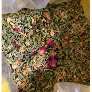 Hoa lá thảo dược xông mặt, gội đầu, ngâm chân tại spa