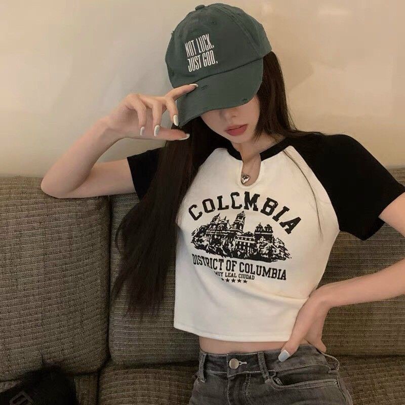 Áo Thun Croptop Tay Ngắn Cổ Khoét U Hoạ Tiết In Chữ Colombia