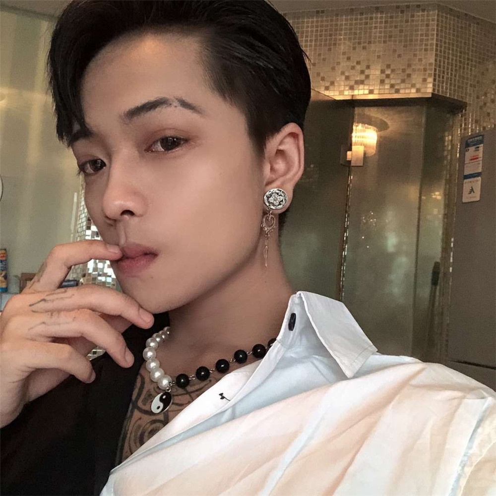 Vòng cổ mặt hình bát quái âm dương đính ngọc trai trắng đen phong cách hiphop hàn quốc