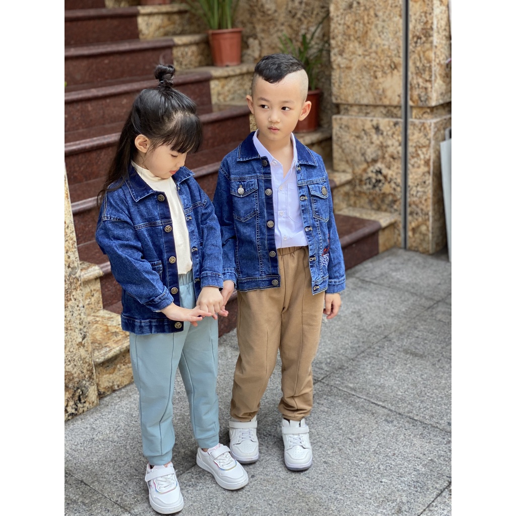 Quần nỉ dành cho bé trai, bé gái hãng Litibaby, size từ 2-8 . Chất nỉ mềm, co giãn, kiểu dáng năng động, thoải mái.