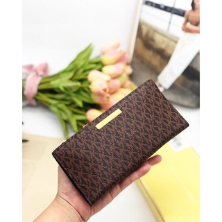 Ví gấp dạng thể Michael Kors