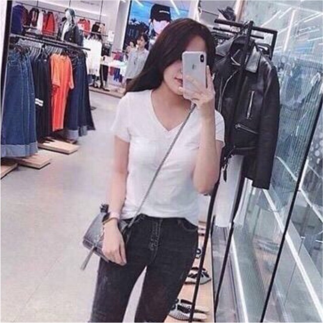 Áo thun trơn cổ tim form body (nhiều màu)