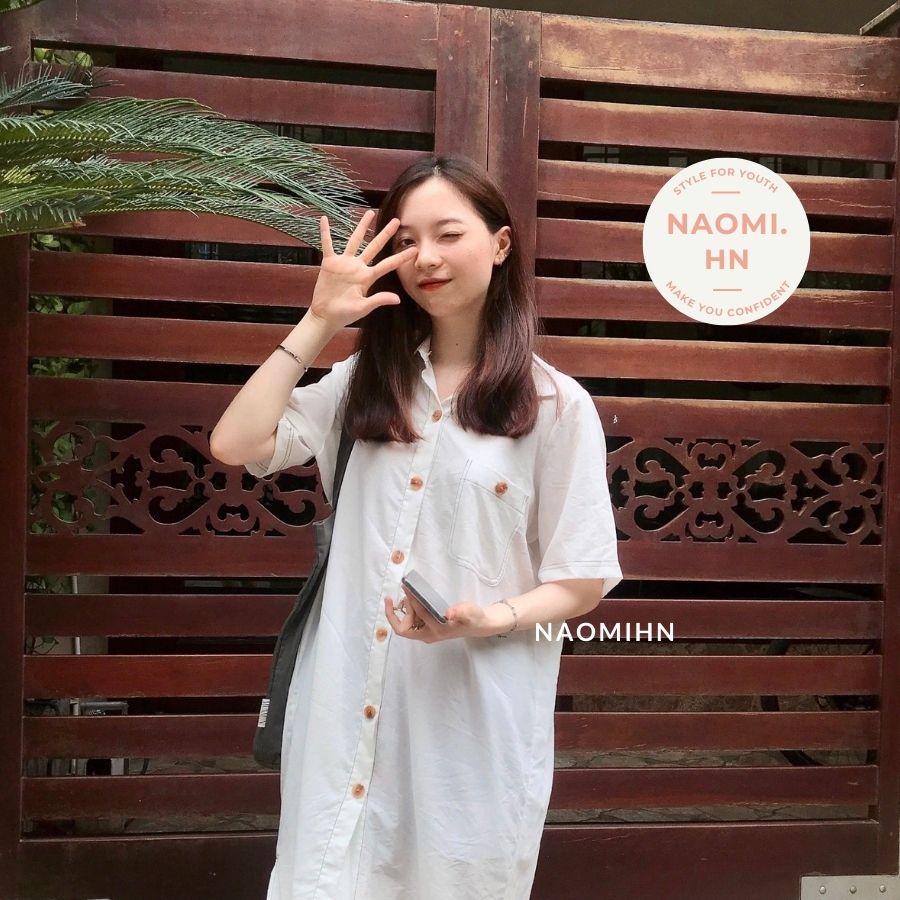 Váy sơ mi cộc tay dáng dài viền chỉ nổi cúc giả gỗ 3 màu hothit. Váy xuông form rộng viền chỉ nổi túi ngực cúc gỉa gỗ.