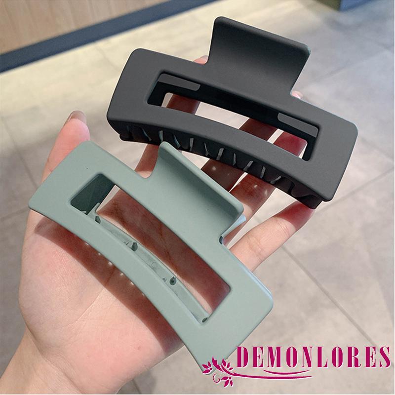 Kẹp tóc thời trang đơn giản cho nữ