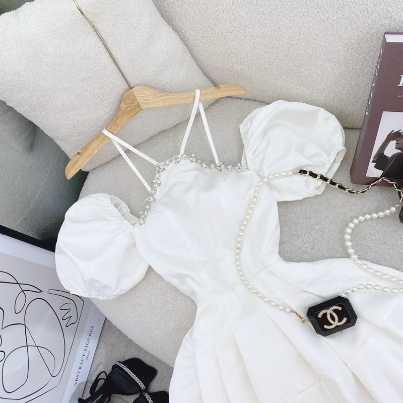 ĐẦM CỔ CHÉO VIỀN ĐÁ TAY BỒNG