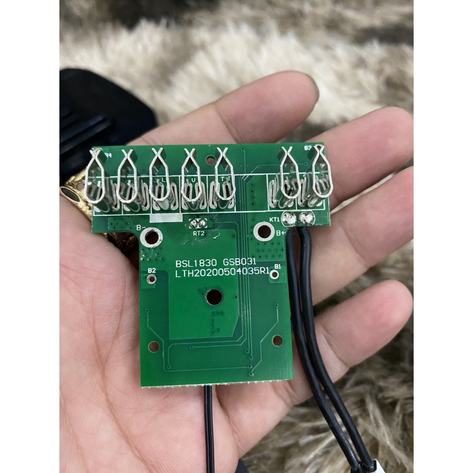 Vỏ mạch pin Hitachi 5S 18V Li-ion Zin, nhận sạc zin. BN.