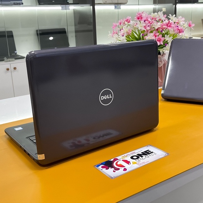 Dell Latitude 3380 Core i3 6006U/ Ram 8Gb/ SSD 256Gb/ Màn hình 13.3 inch mỏng gọn nhẹ/ thời lượng pin cực tốt .