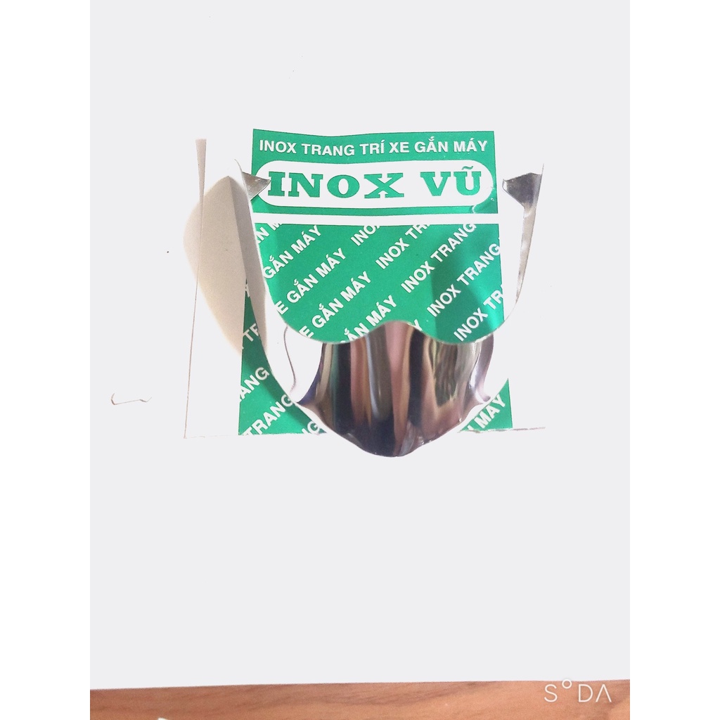 Ốp dè INOX xe Luvias  + tặng kèm 1 tem logo YAMAHHA giá 1 bộ tại xưởng INOX Vũ