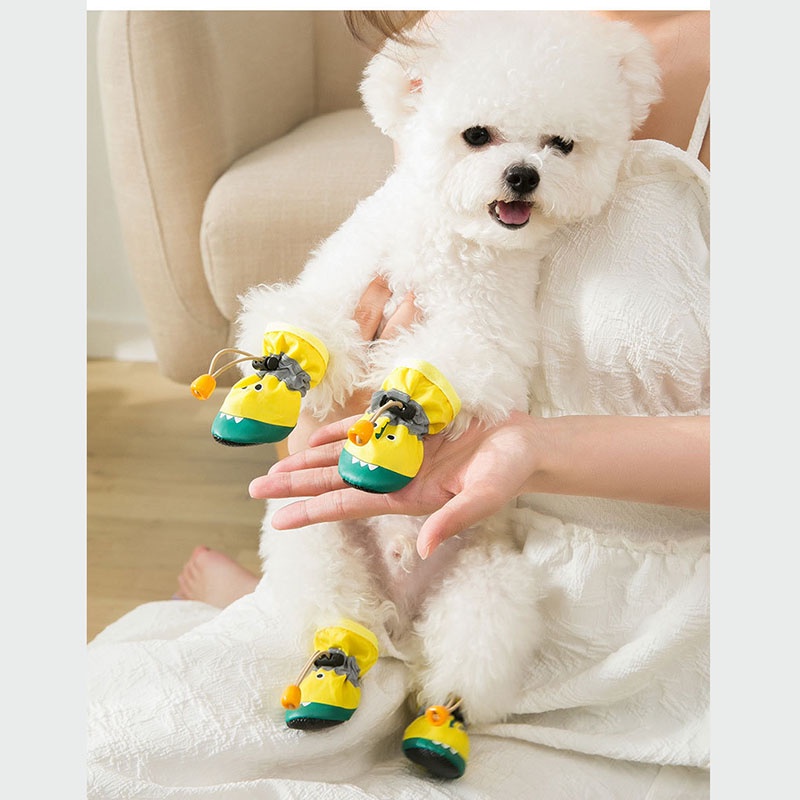 Vỏ Bọc Giày Cá Sấu Mềm Mỏng Nhẹ Thoáng Khí Chống Thấm Nước / Bụi Bẩn Họa Tiết Hoạt Hình Cho