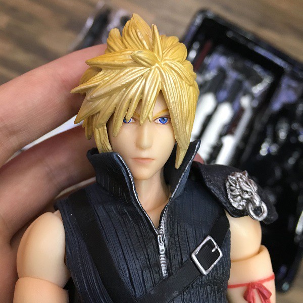 [ẢNH THẬT] [Bản Luxury] Mô hình đồ chơi Cloud Final Fantasy 7 play art kai pak - FF7