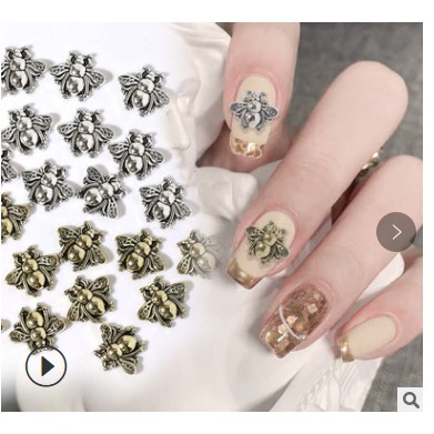 Charm Trang Nail Nail Hình Con Ong Sẵn Màu Vàng Bạc