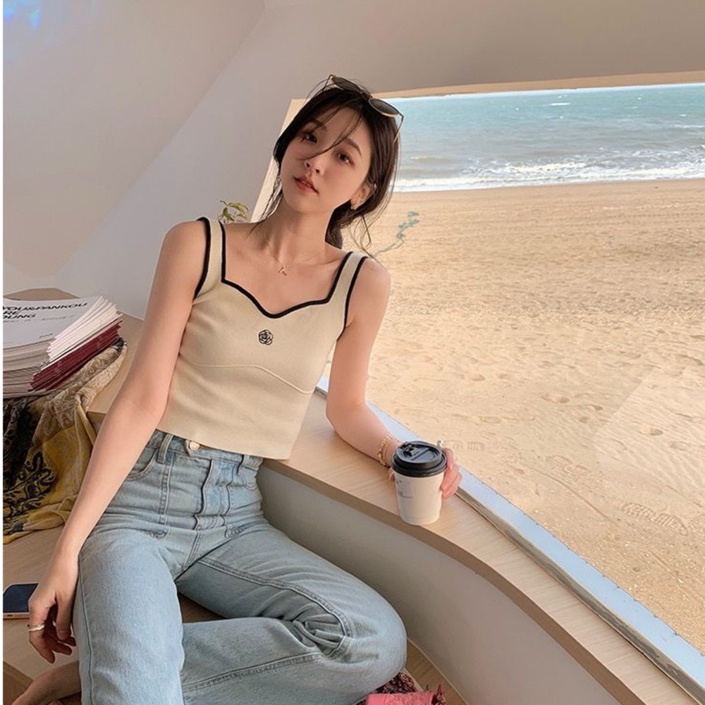 Áo dệt kim Pure Cube hai dây thêu họa tiết hoa trà xinh xắn thời trang cho nữ