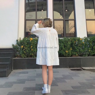 Đầm trắng cổ bèo tay dài